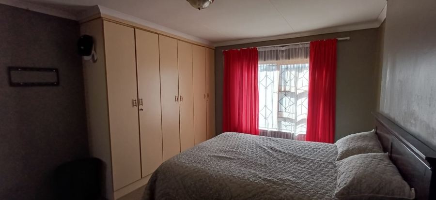 3 Bedroom Property for Sale in Motherwell Nu7 Eastern Cape